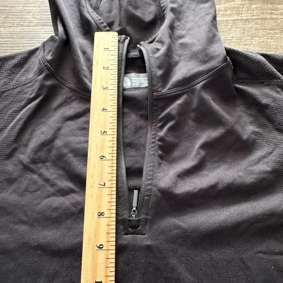 North Face Hooded Longsleeve Base Layer size Medium - Picture 6 of 8